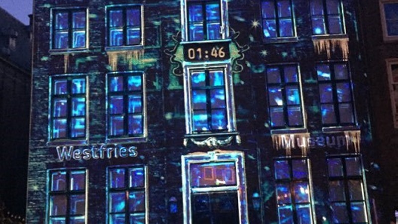 Imposante videoshow op monumentale gevel Westfries Museum 