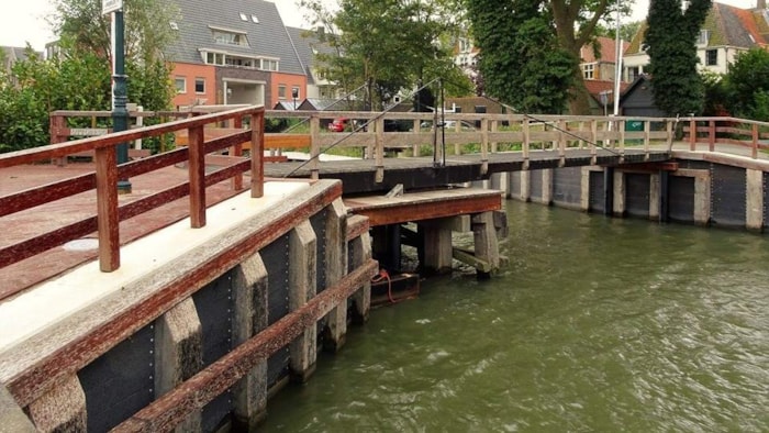Ottobrug hersteld
