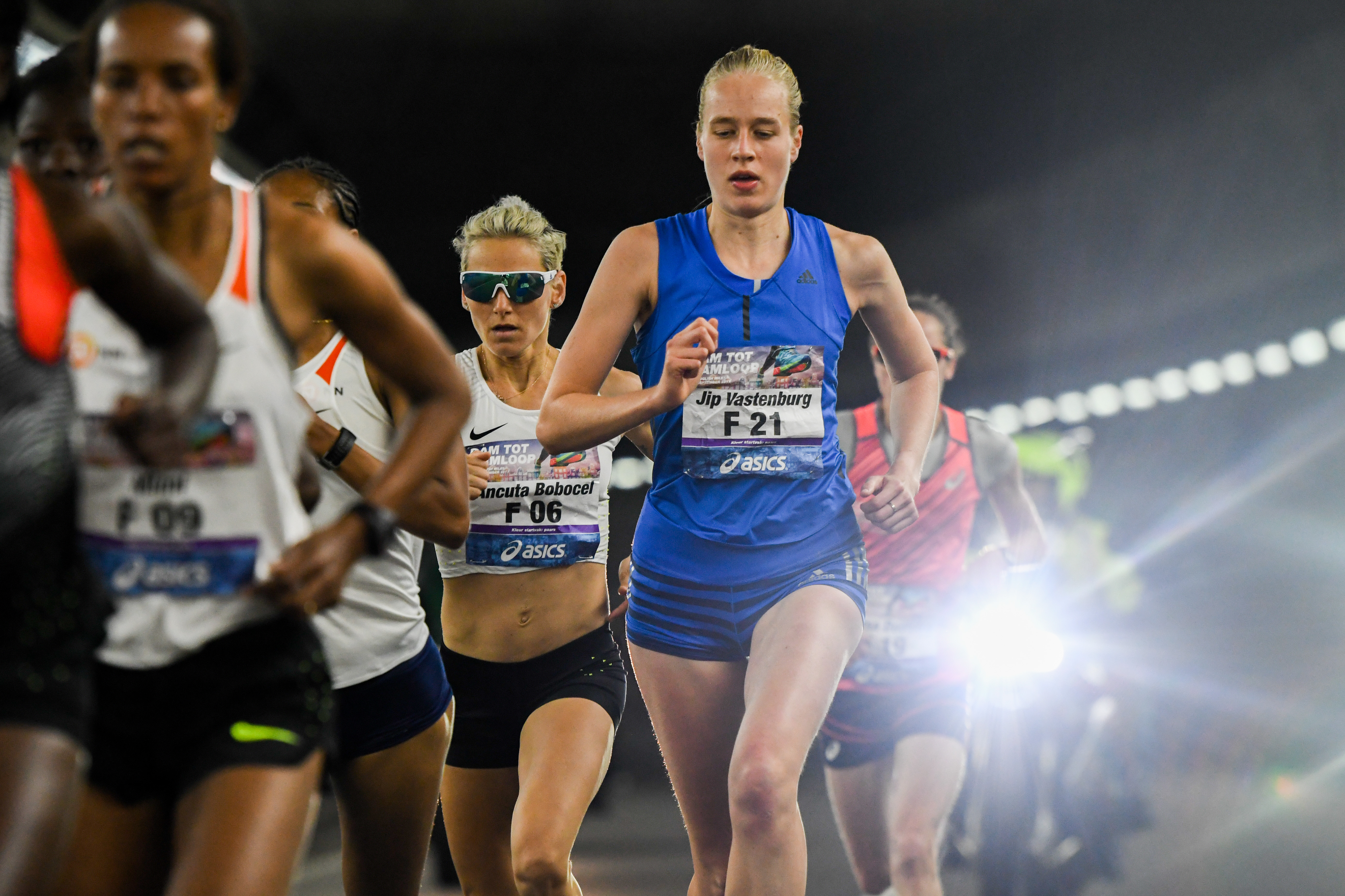Jip Vastenburg en Bo Ummels aan start van Dam tot Damloop