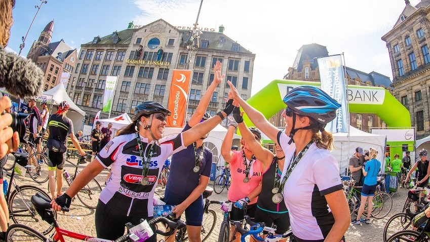 Zonnige en ontzettend gezellige editie 13e BinckBank Dam tot Dam FietsClassic