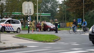 Auto bijna in brand in Hoorn Blokmergouw 1