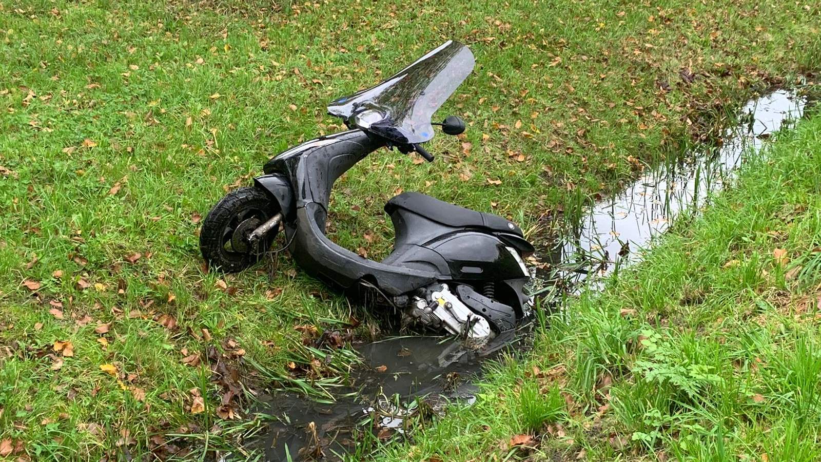 Aanrijding met gestolen scooter