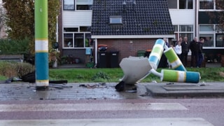 Auto te water Zwaagdijk Oost 6
