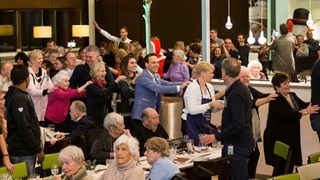 Kerstdiner - polonaise KPN Mooiste Contact Fonds