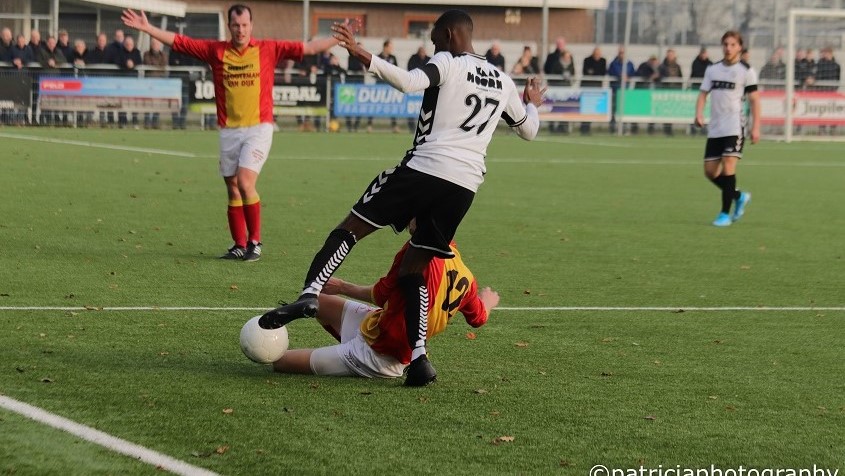 Voetbalverslagen wedstrijden 23 en 24 november