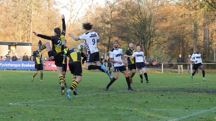 Voetbalverslagen wedstrijden 30/11 en 1/12 