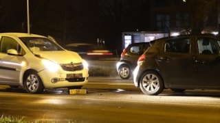 Kettingbotsing tussen drie voertuigen 4