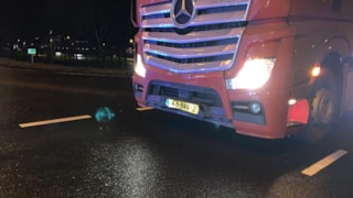 Auto in botsing met vrachtauto (Wognum) 2