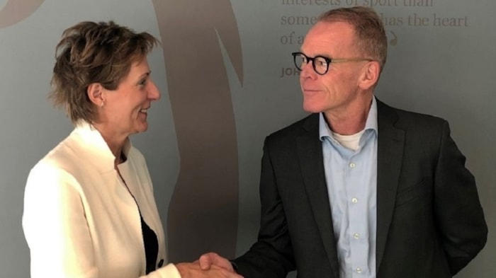 Mariël Koerhuis, manager Johan Cruyff Institute en Ron van der Jagt, Algemeen Directeur Le Champion