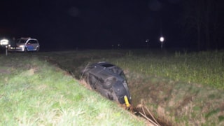 Bestelauto in het water1