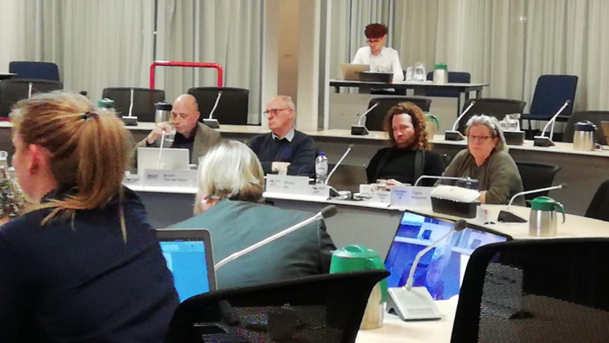 Klachten over Optisport, zwembad zou niet hygiënisch zijn  