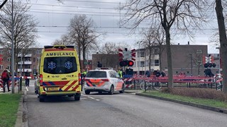 Persoon aangereden bij spoorwegovergang Hoorn-Kersenboogerd