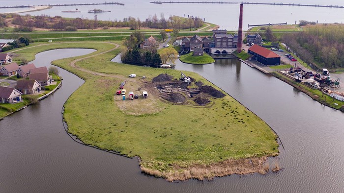 Opgraving poldermolen aan de Oosterdijk