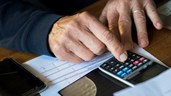Belastingdienst met rekenmachine