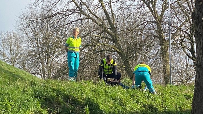 Ongeval Enkhuizen, persoon in de boeien geslagen 2