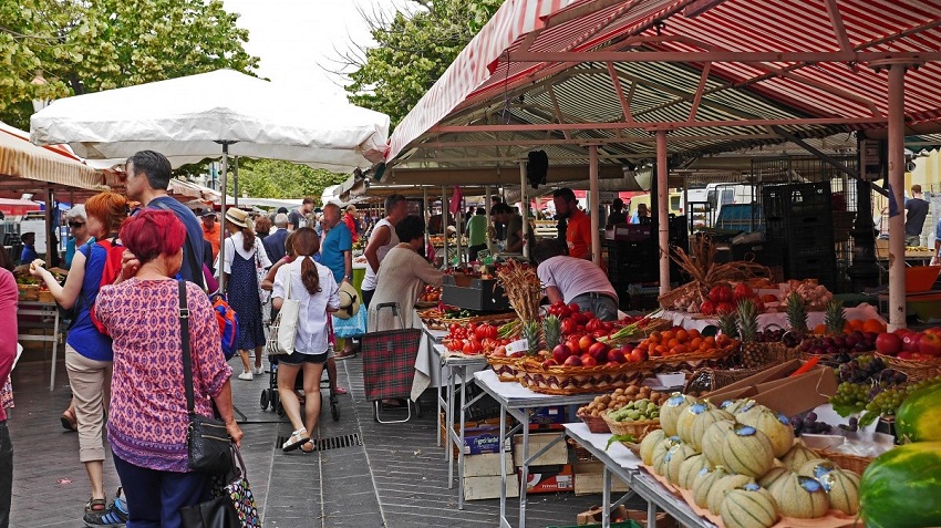 Markten Hoorn gaan door