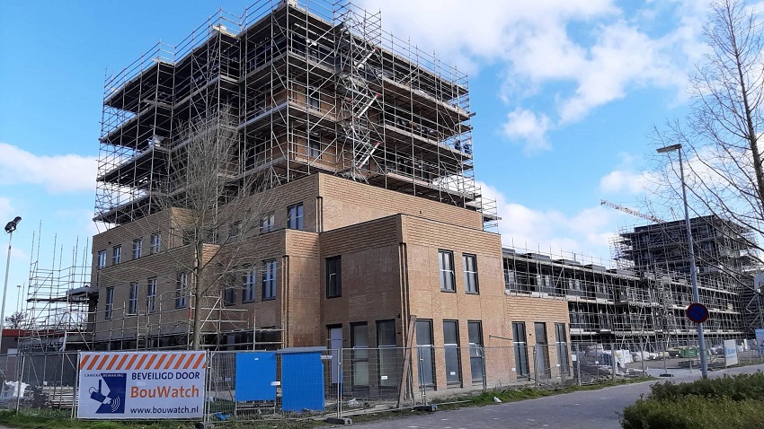 Eerste woningen Siriusstraat na bouwvak klaar