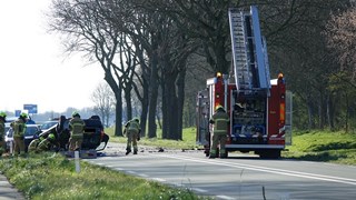 Auto op z'n kop Venhuizen 2