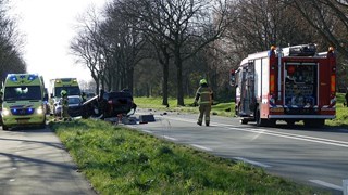 Auto op z'n kop Venhuizen 3