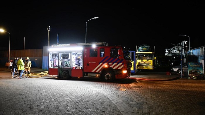 Brand autosloperij Ooyevaar 2