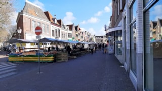 Zaterdag 28 maart markt op hoek Gouw - Turfhaven