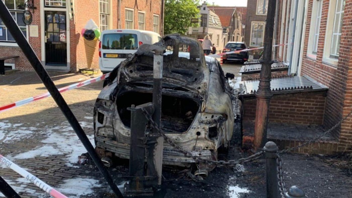 Auto uitgebrand in Enkhuizen2