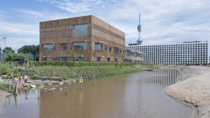 Kindercampus Zuidas School met kinderdagverblijf en gymzaal Amsterdam