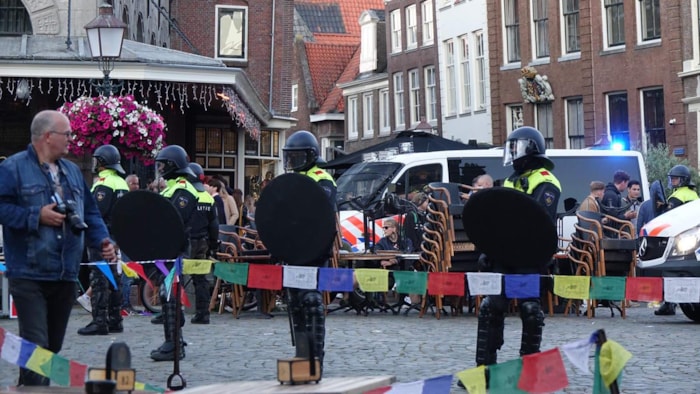 Politiecordon rond JP Coen1