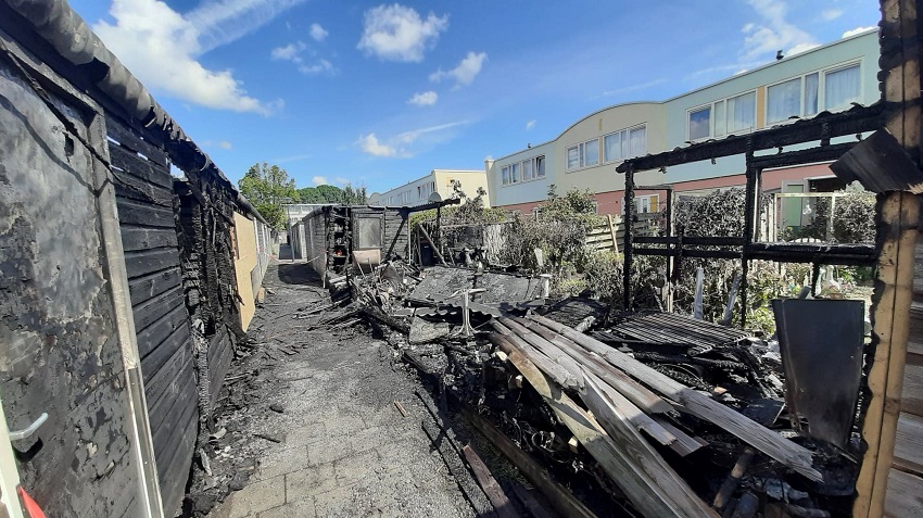 Schuren aan Saturnushof in brand