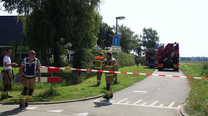 Fietspad Nibbixwoud afgezet vanwege lichaam in sloot 