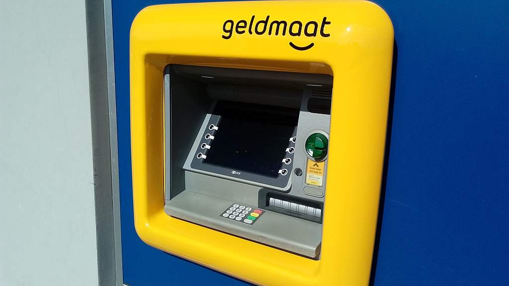 Steeds meer pinautomaten voor blinden en slechtzienden