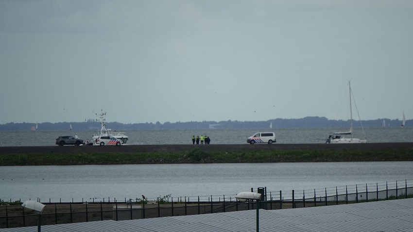 Kustwacht en andere hulpdiensten in actie op IJsselmeer