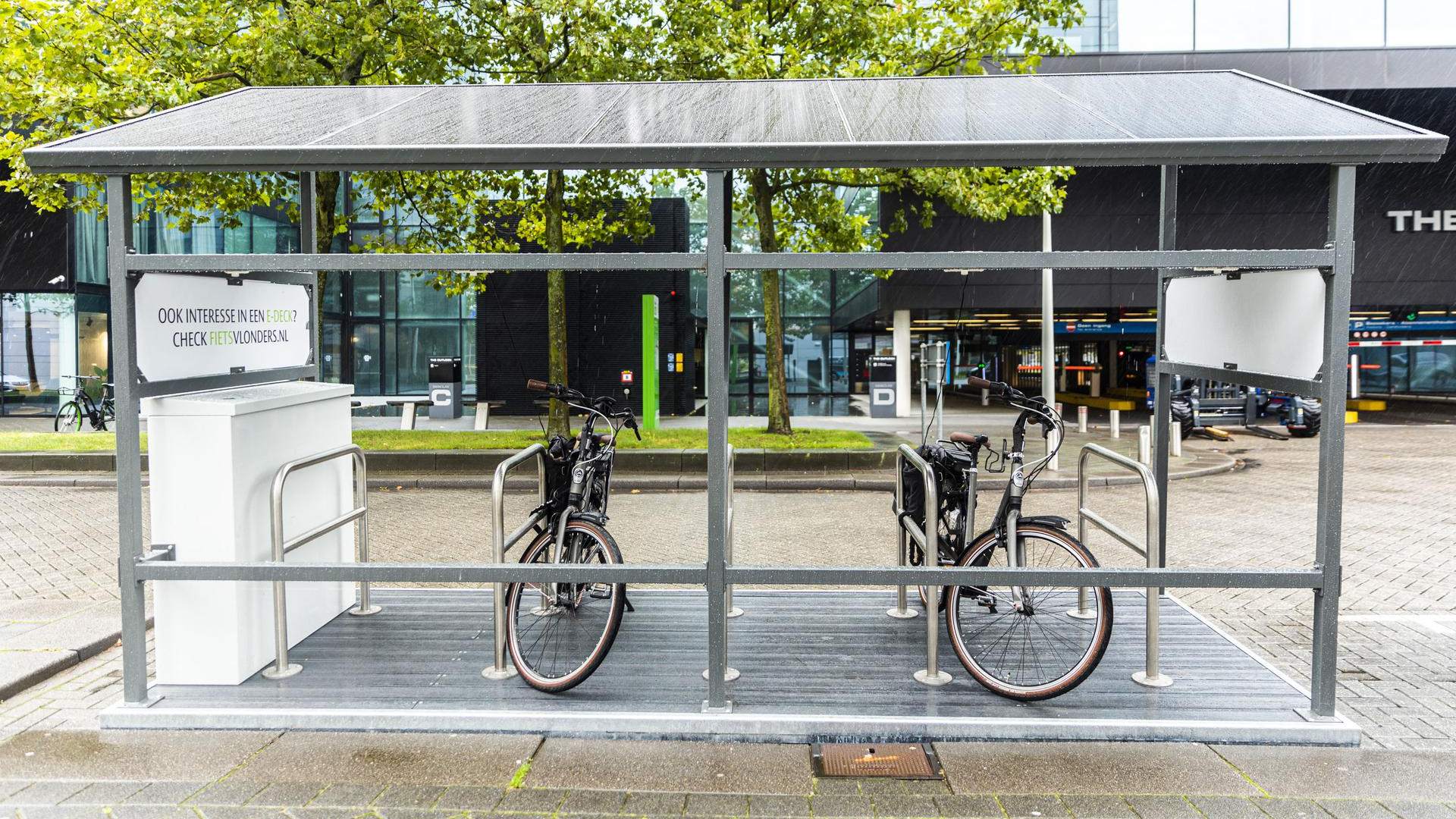 Snelle uitbreiding oplaadpunten voor e-bikes met Solarenergy-vlonder