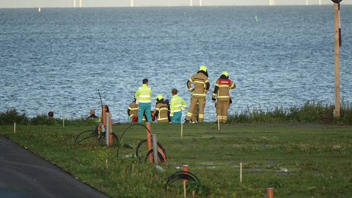 Persoon te water in Enkhuizen3