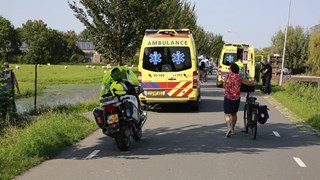 Fietser in levensgevaar in Hoogwoud na aanrijding 1