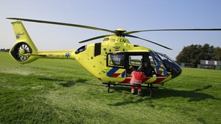 Fietser in levensgevaar in Hoogwoud na aanrijding 2