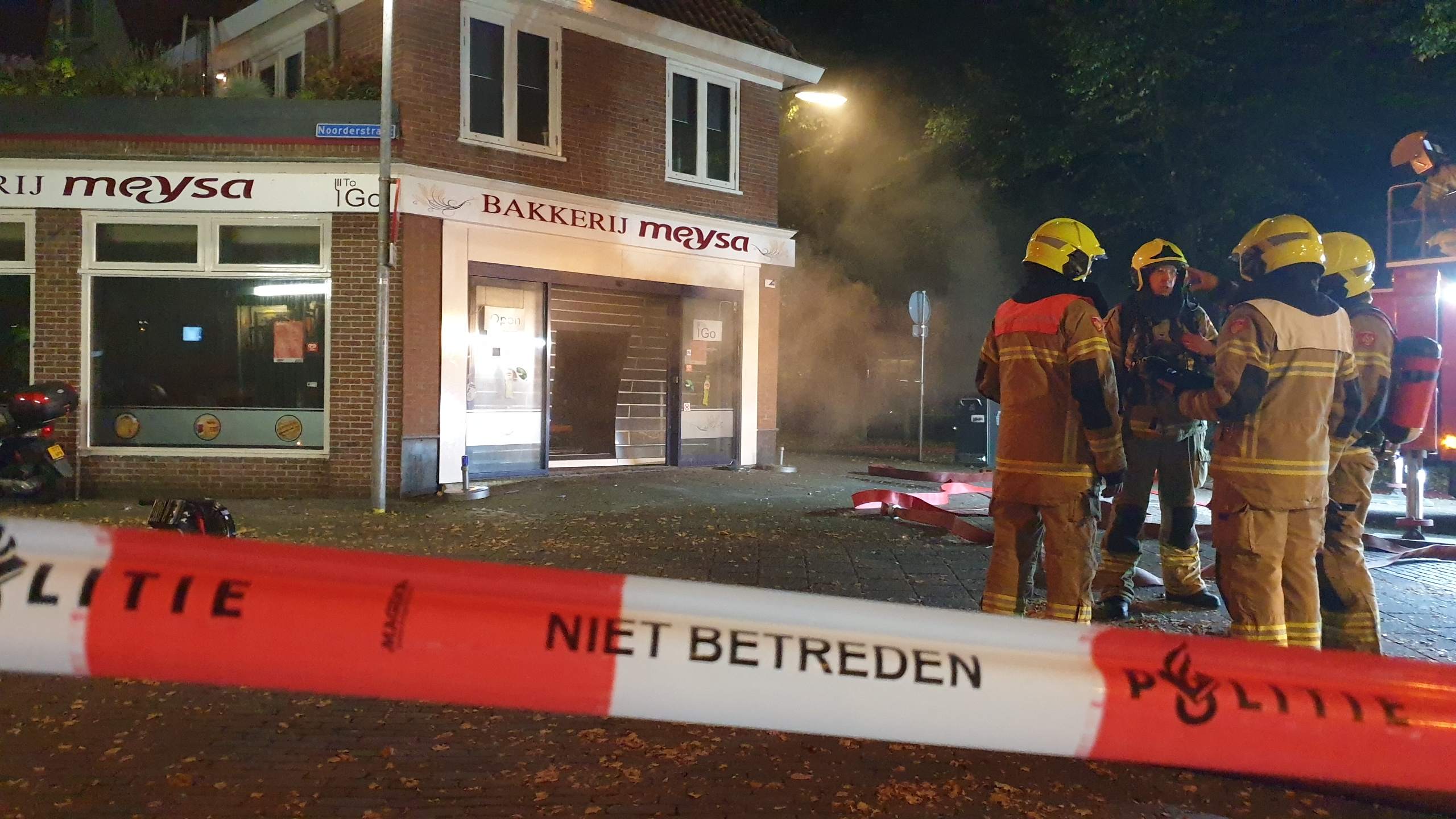 Grote brand uitgebroken aan de Veemarkt in centrum van Hoorn