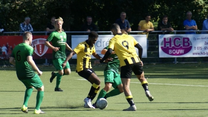 OFC - Hollandia Mukthar Suleiman kreeg geen meter vrijheid