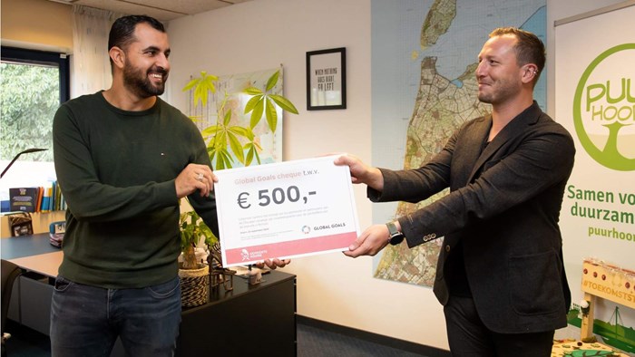 Uitreiking Global Goals Cheque aan Ali Choukair