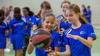 Brugklassers Copernicus aan de slag met topbasketballer Henk Pieterse 2