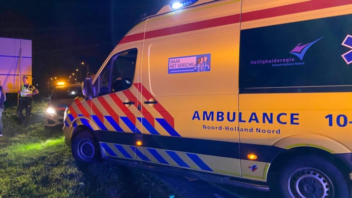 Auto te water in Lutjebroek