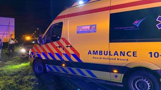 Auto te water in Lutjebroek