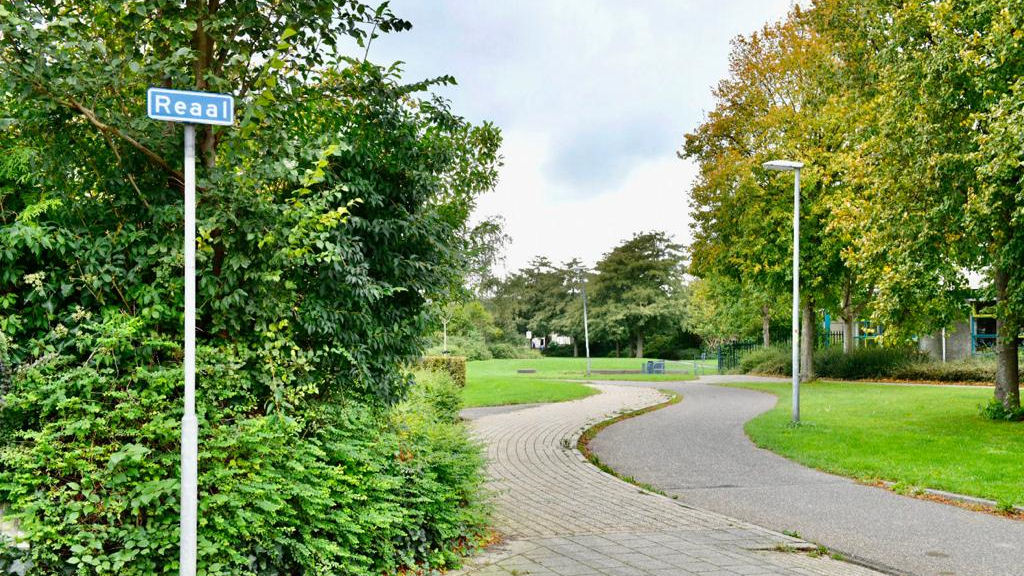 Politie lost waarschuwingsschot, twee personen aangehouden