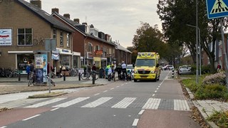 Wielrenner tegen wegversmalling in Enkhuizen 2