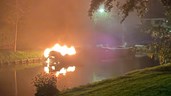 Bootje in Enkhuizen in brand5
