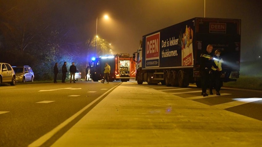 Automobiliste bekneld nabij Verlengde Lageweg in Hoorn