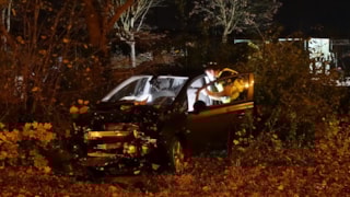 Auto tegen boom geknald op de IJsselweg2