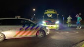 Auto tegen boom geknald op de IJsselweg4