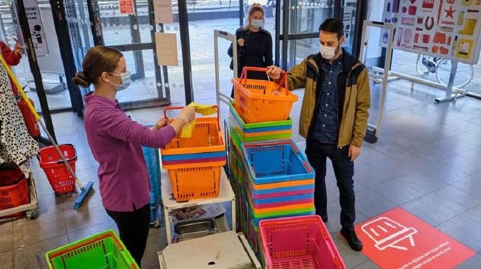 Entree winkel met mandjes