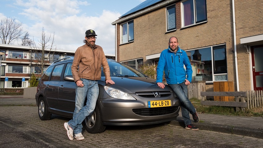 Buurman krijgt auto in de schoot geworpen